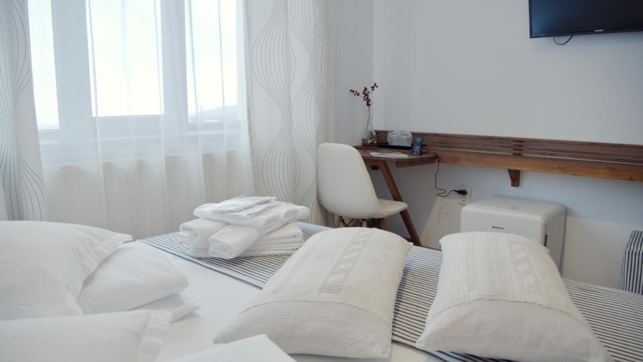 Hotel Casa Colinelor Urlati Esterno foto