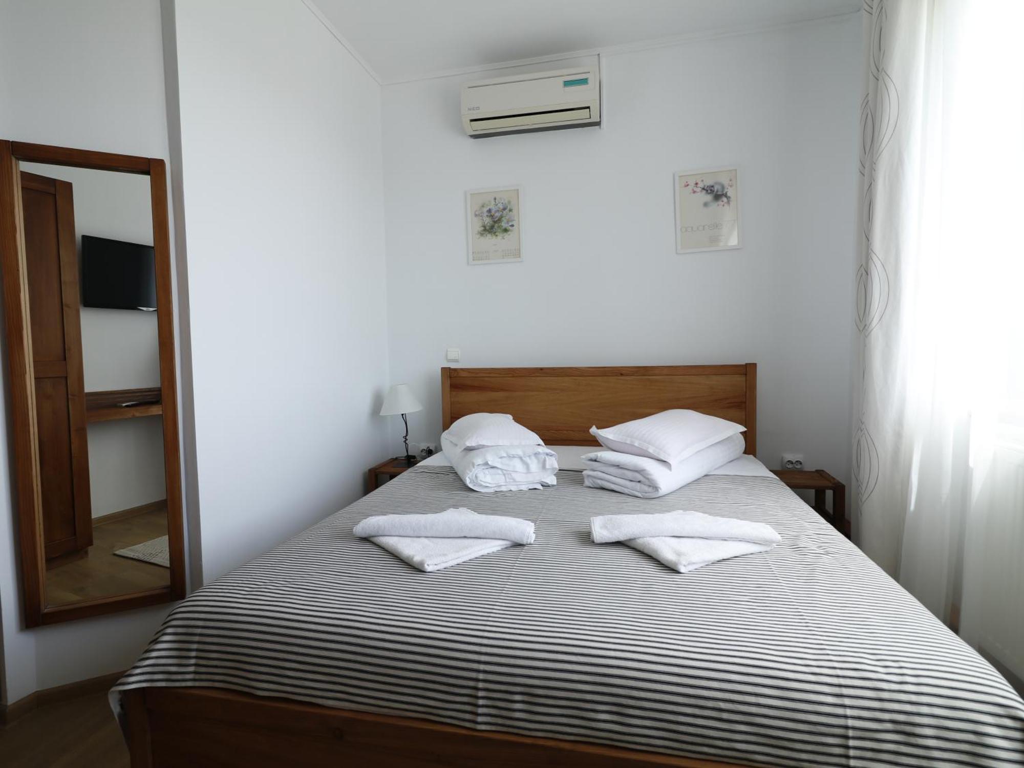 Hotel Casa Colinelor Urlati Esterno foto